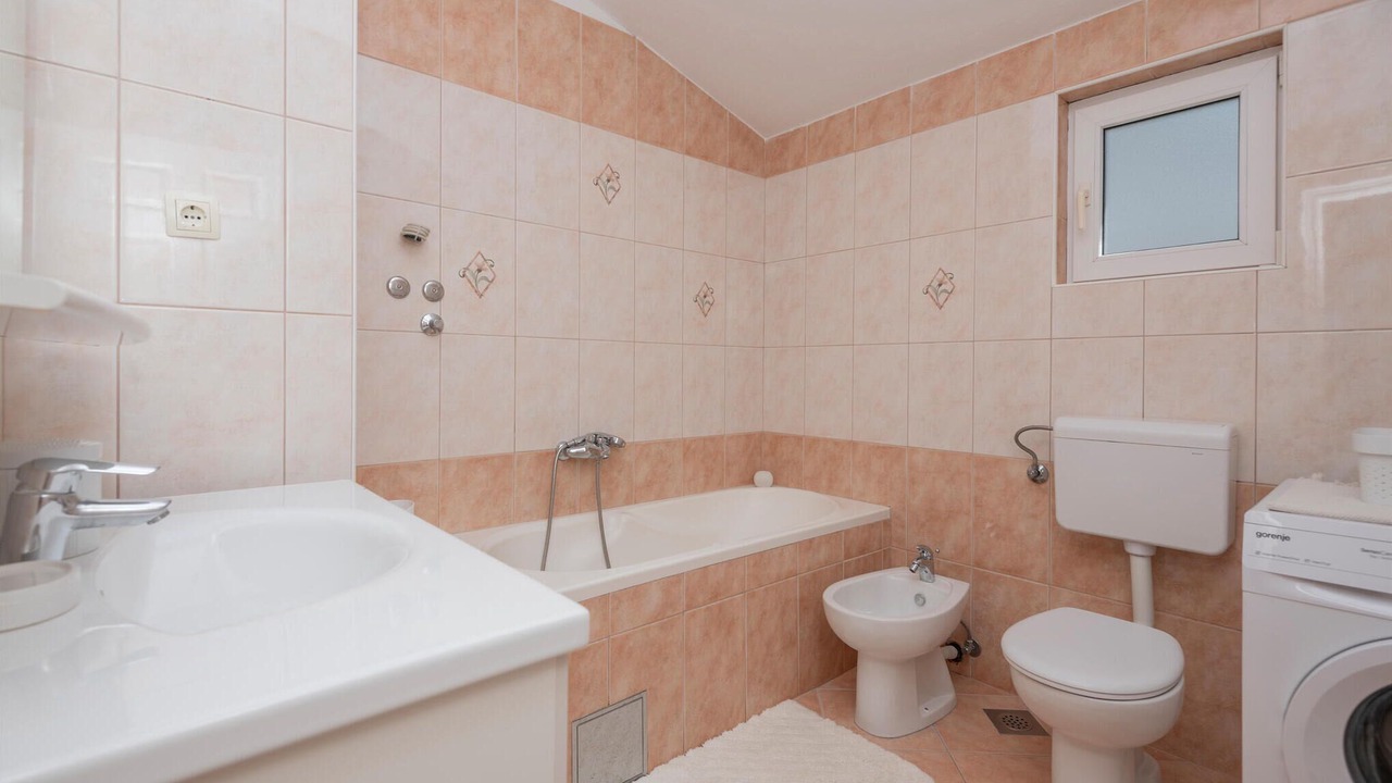 Photo of Bathroom in Bidol