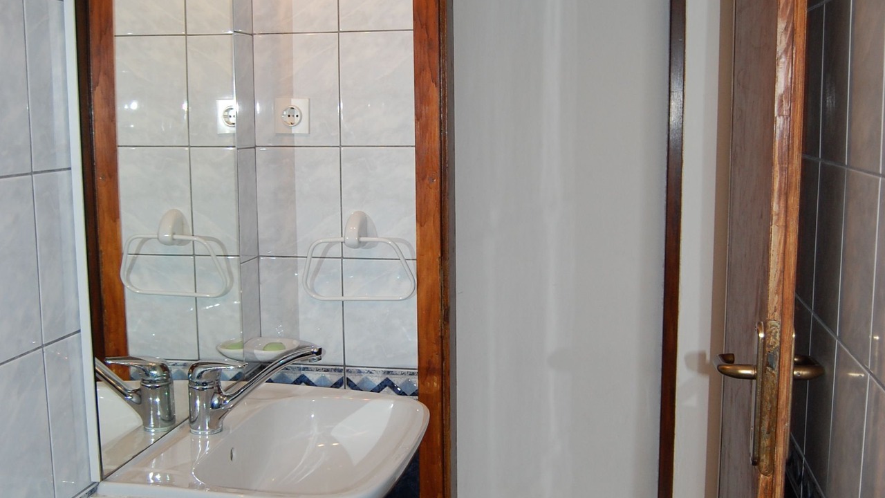 Photo of Bathroom in Porat