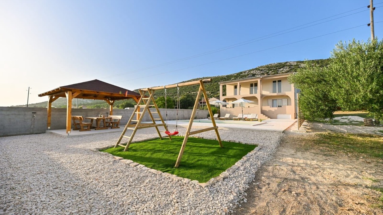 Photo of Outdoor in Pakostane