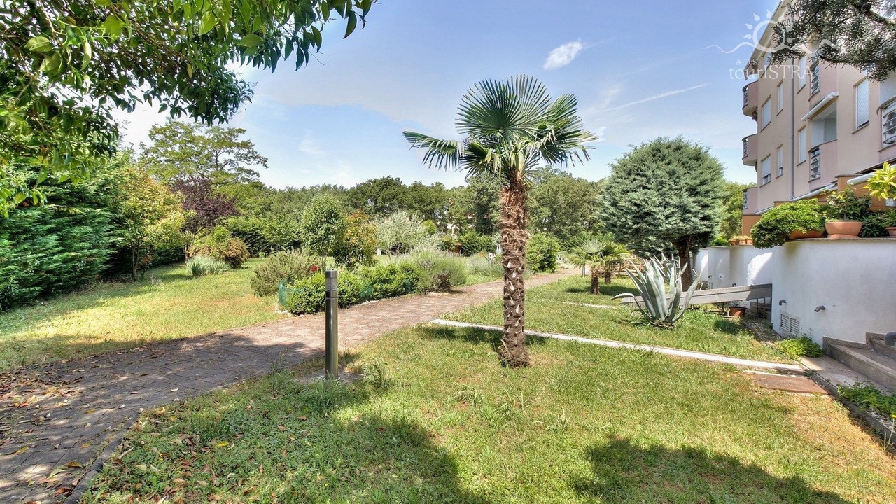 Photo of Outdoor in Monterol