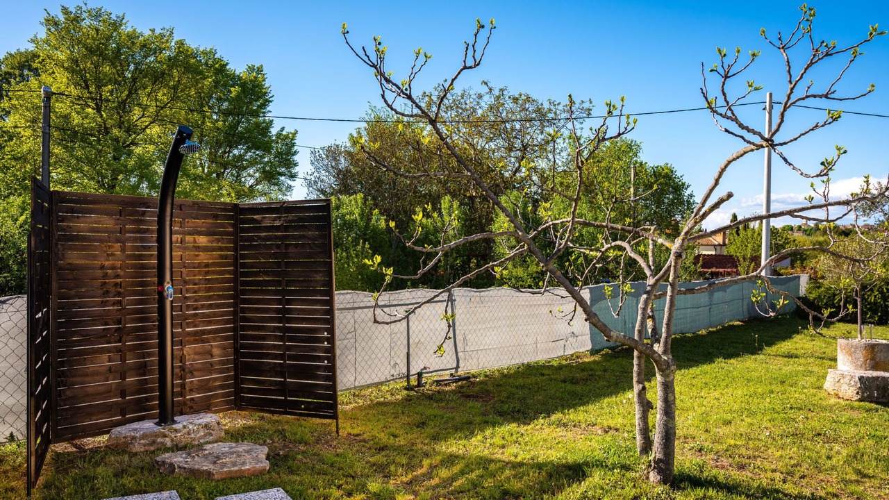 Photo of Outdoor in Stifanici