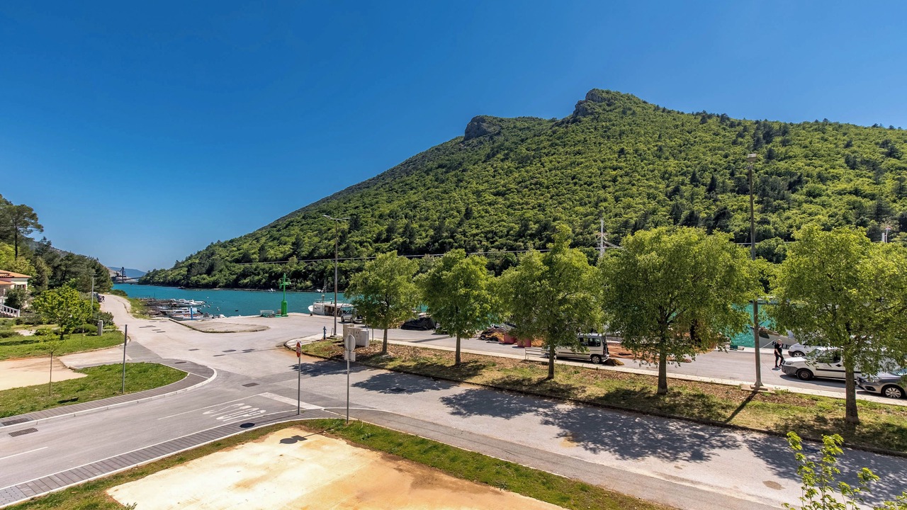 Photo of Others in Plomin