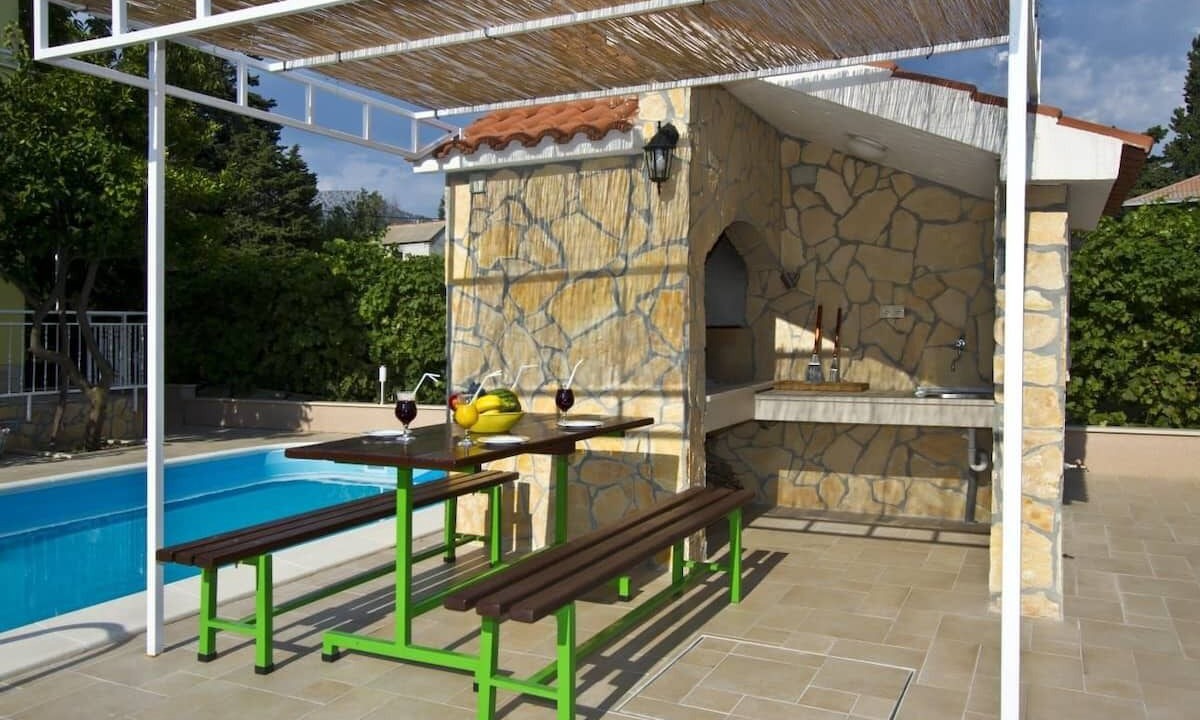Photo of Outdoor in Solin