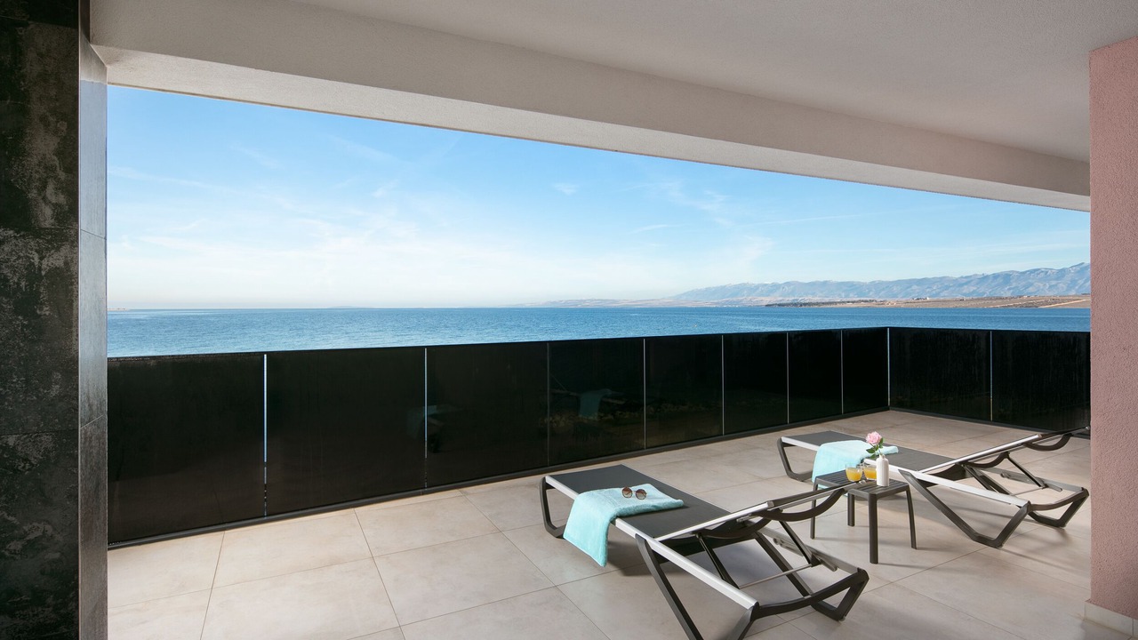 Photo of Patio Balcony in Vir