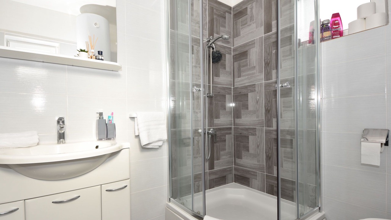 Photo of Bathroom in Tinj