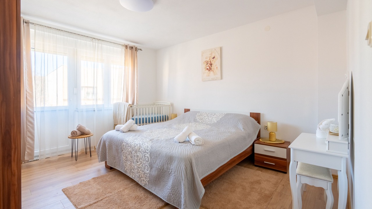 Photo of Bedroom in Cove Parja