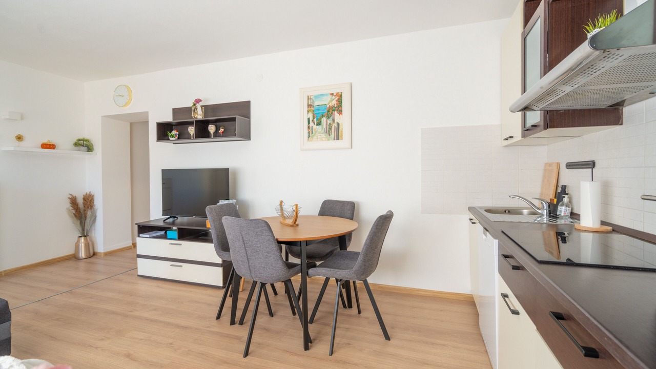 Photo of Kitchen in Cove Parja
