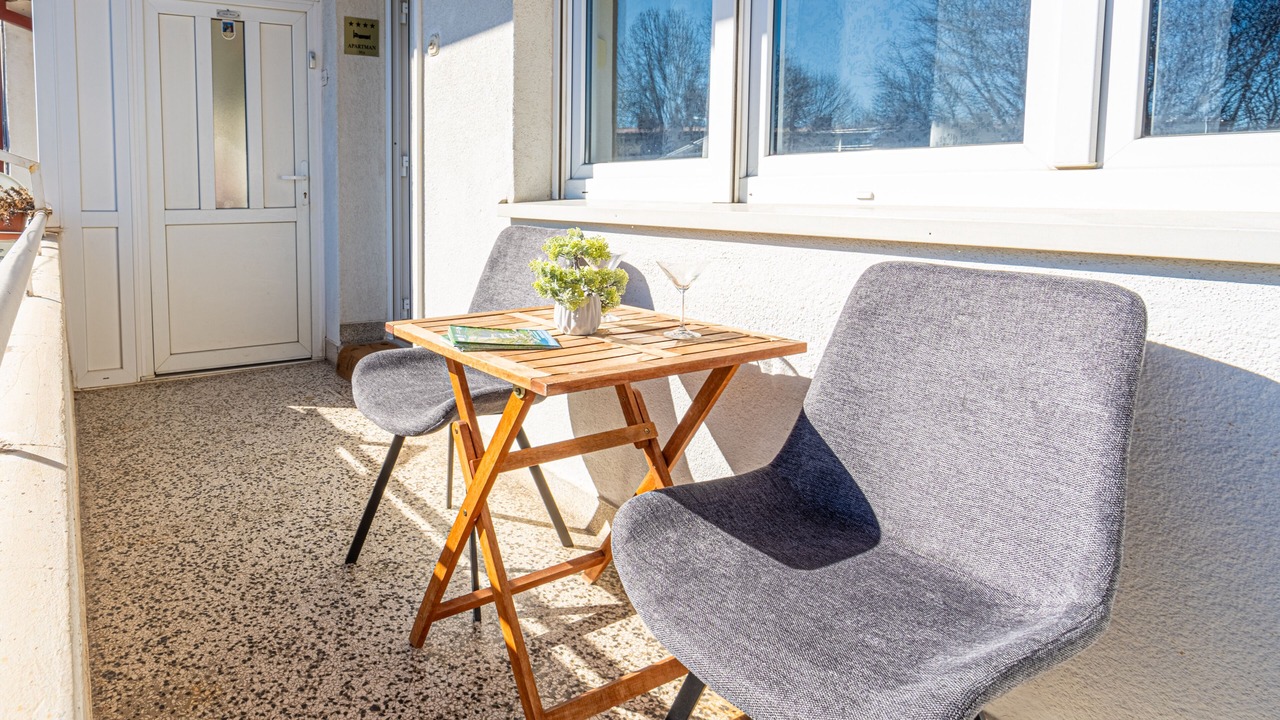 Photo of Outdoor in Cove Parja