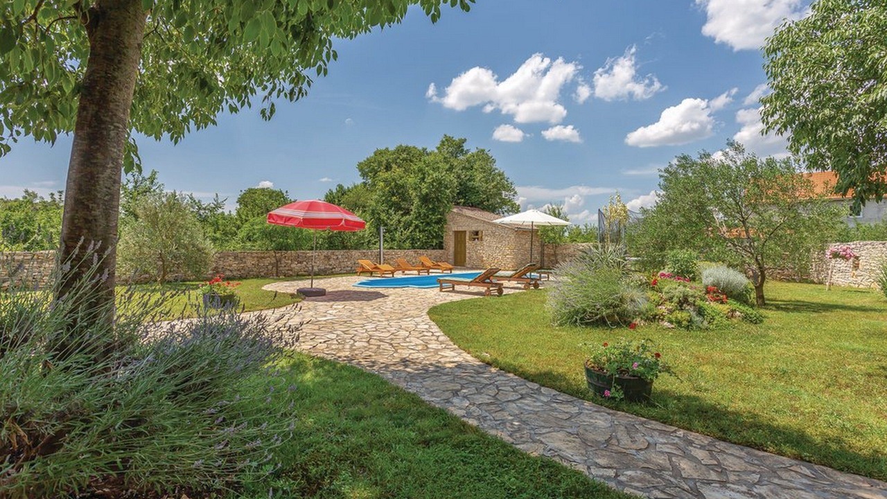 Photo of Outdoor in Puljane