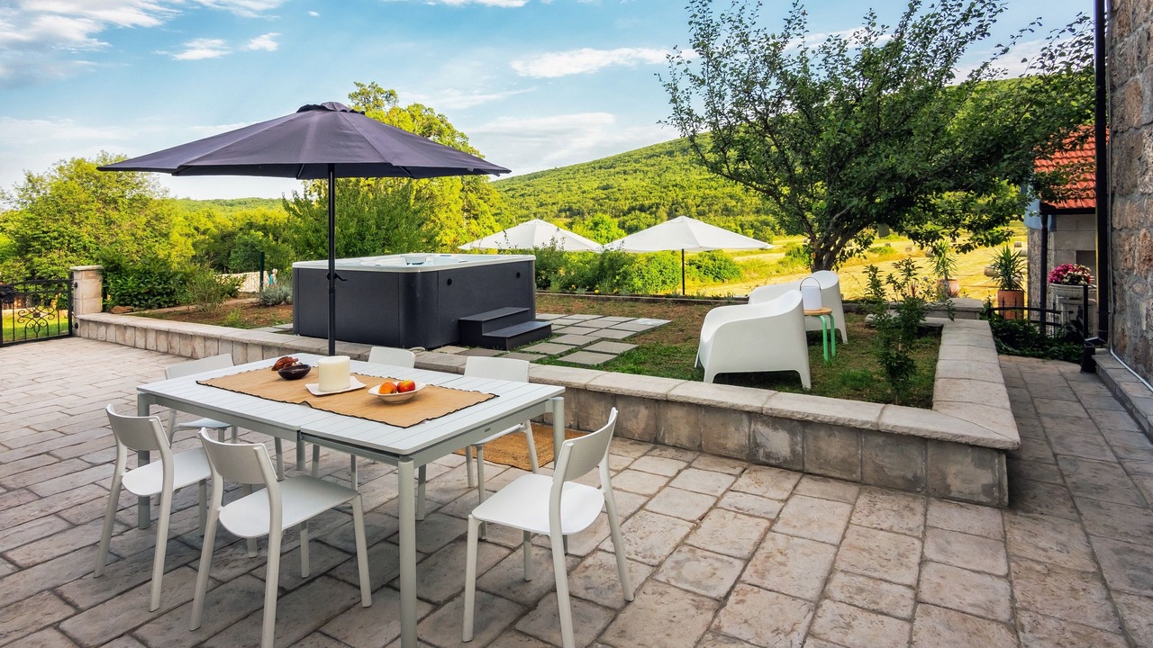 Photo of Outdoor in Velic