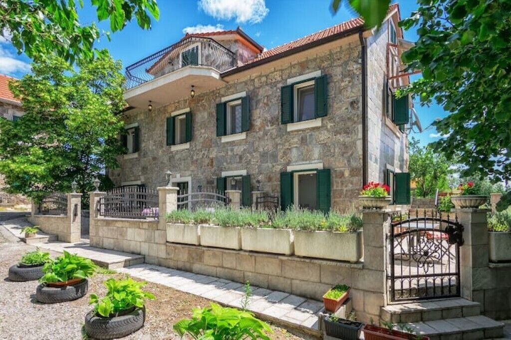 Photo of Outdoor in Velic