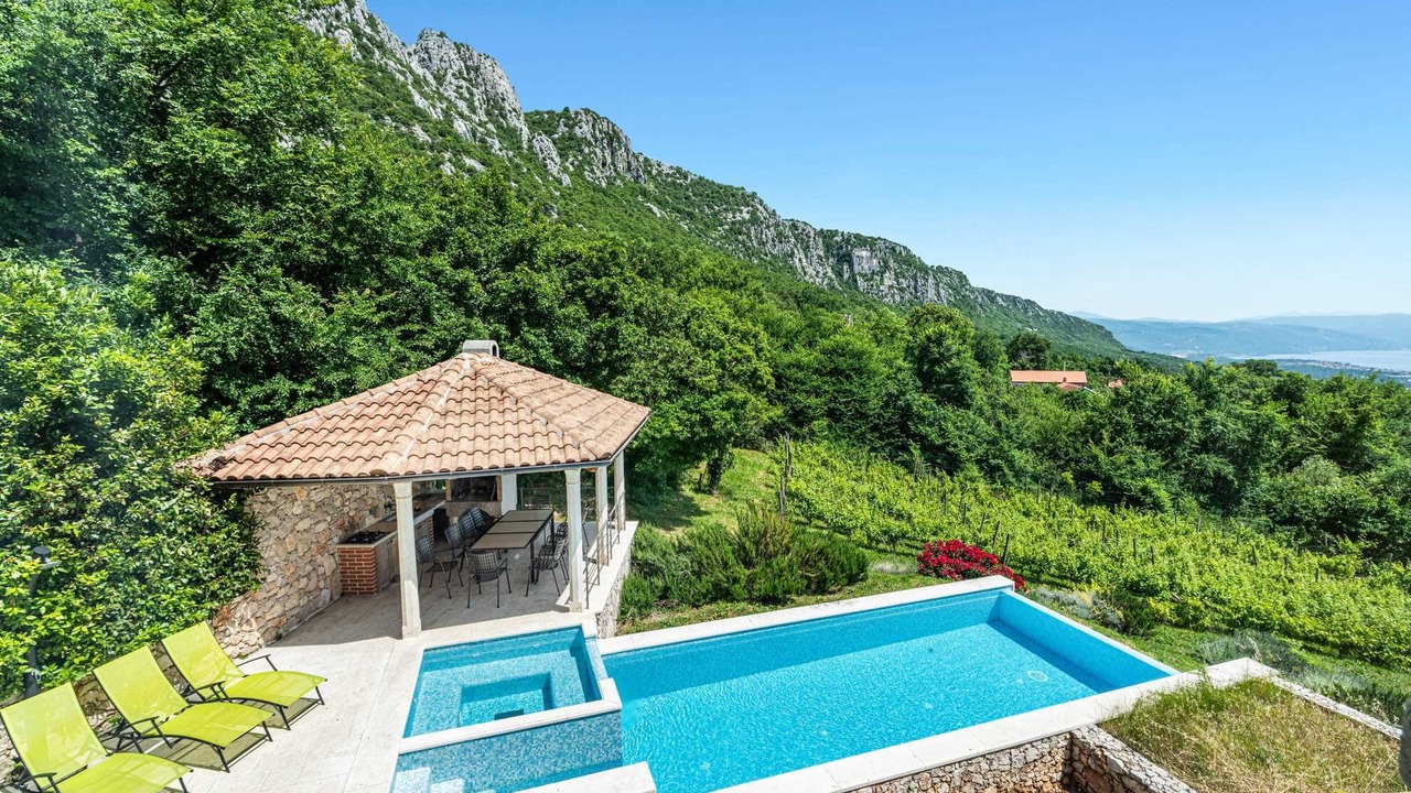 Photo of Outdoor in Bribir