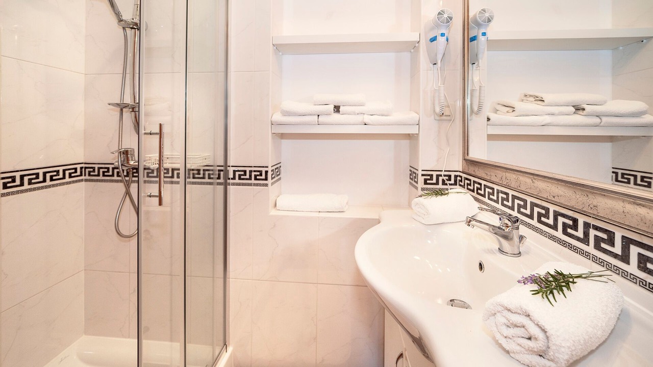 Photo of Bathroom in Vantacici