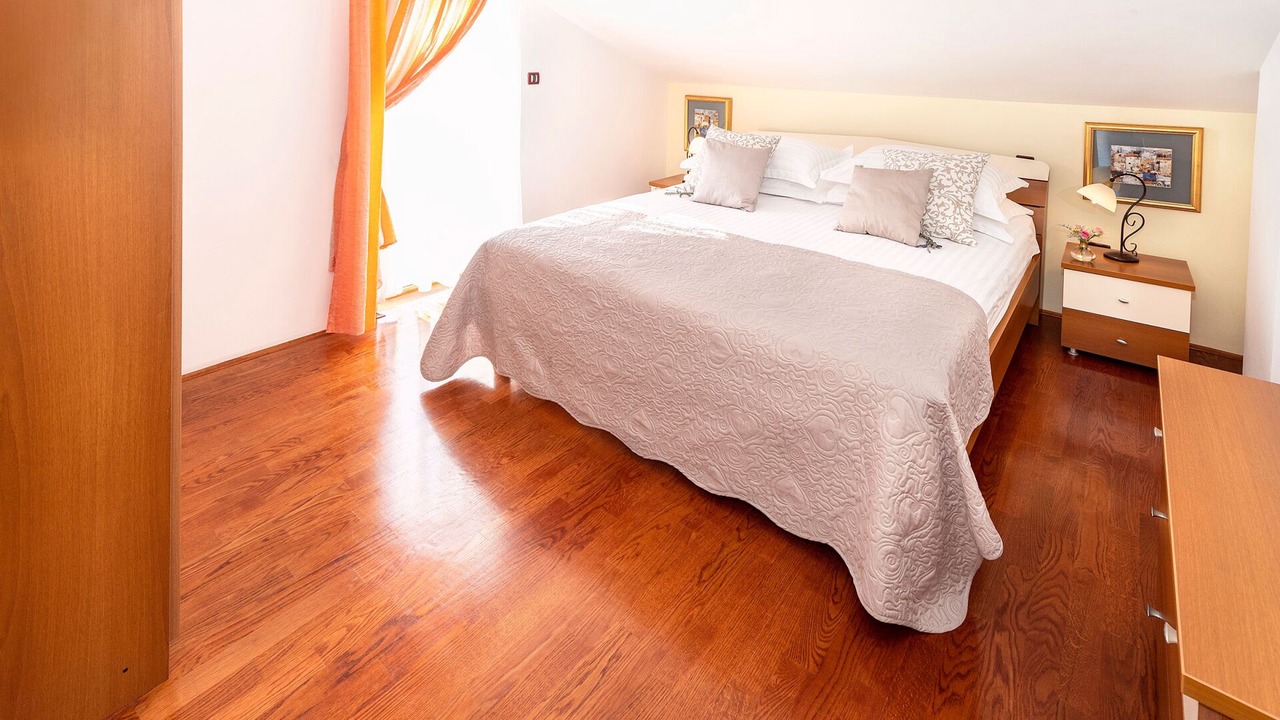 Photo of Bedroom in Vantacici