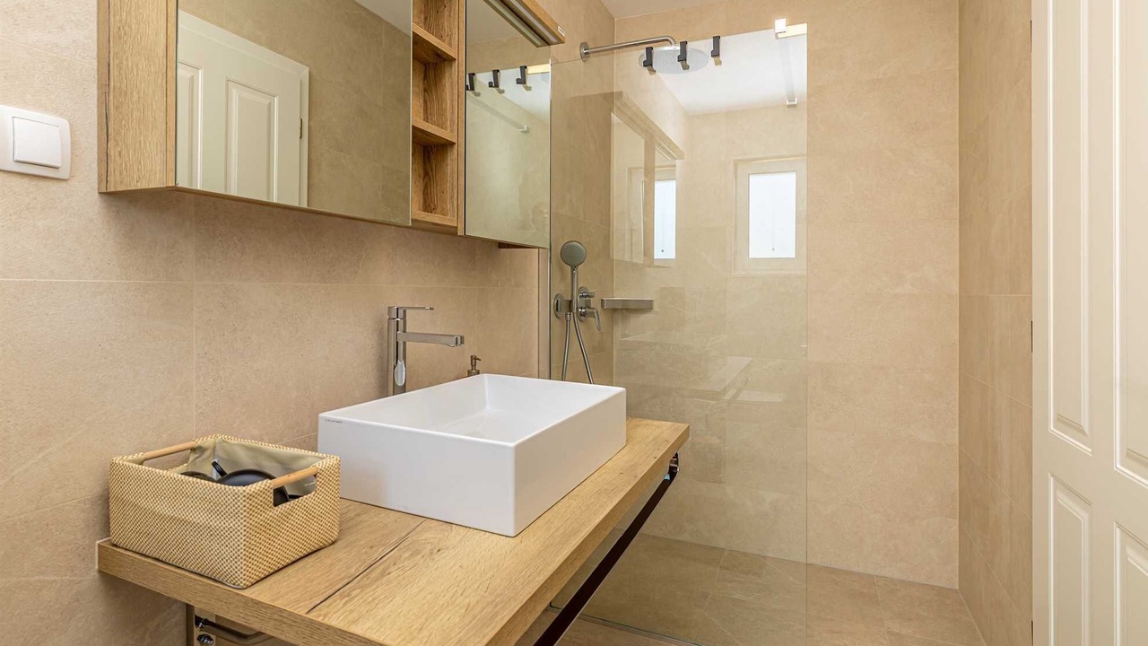 Photo of Bathroom in Kras