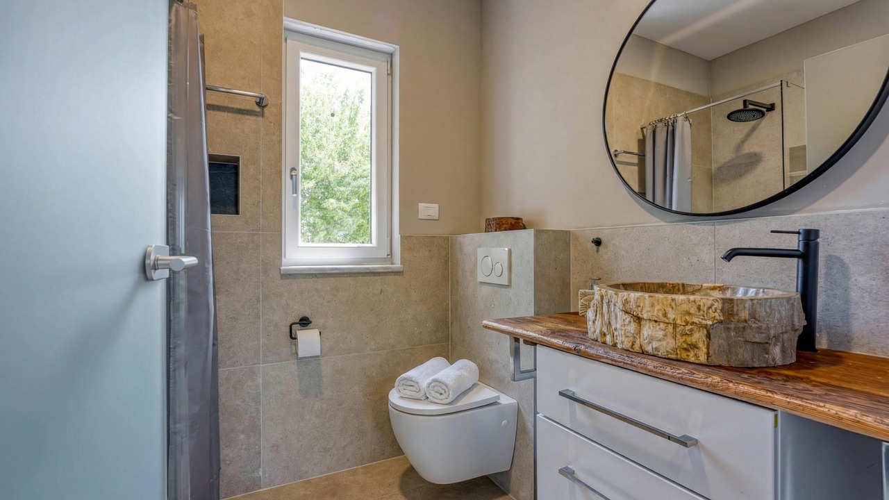 Photo of Bathroom in Marasi