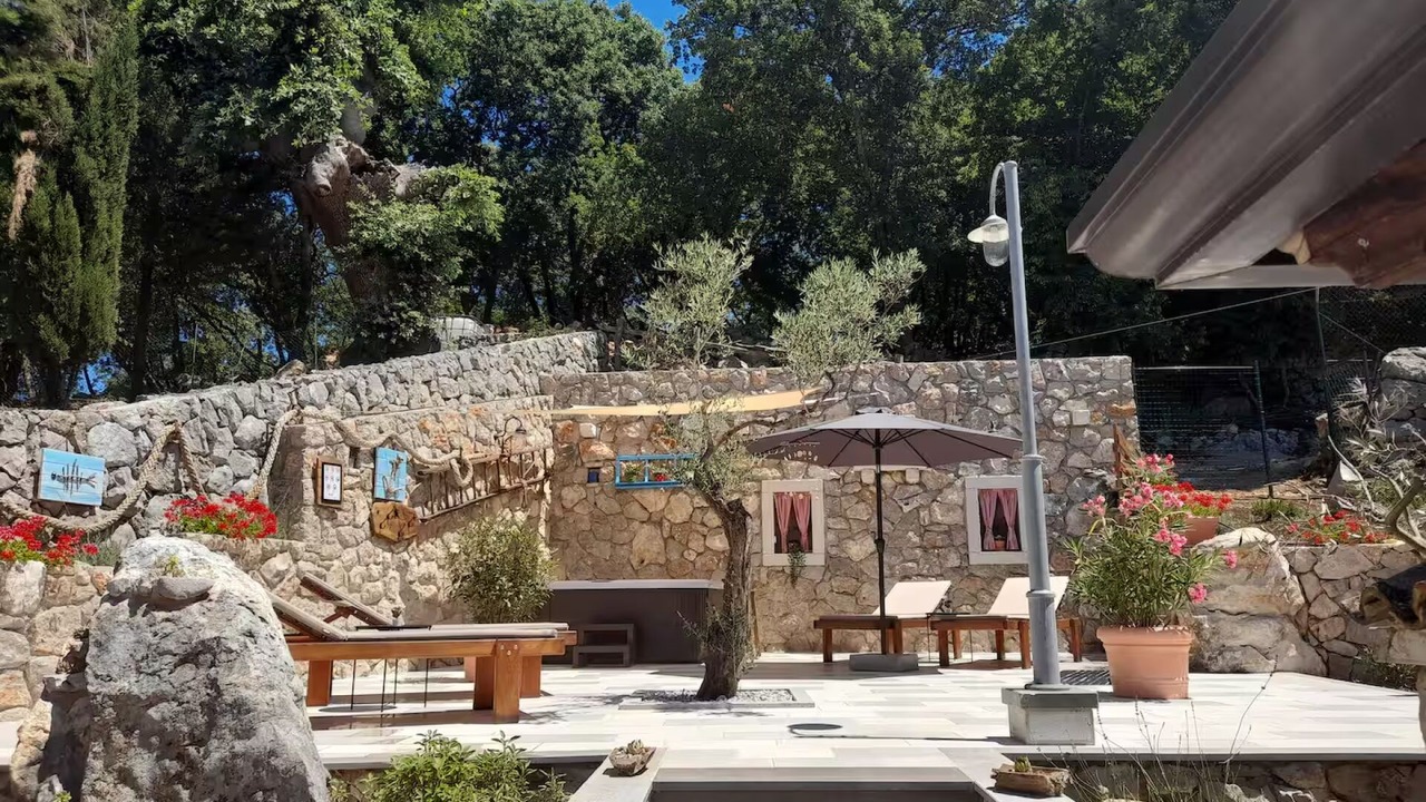 Photo of Patio Balcony in Porozina