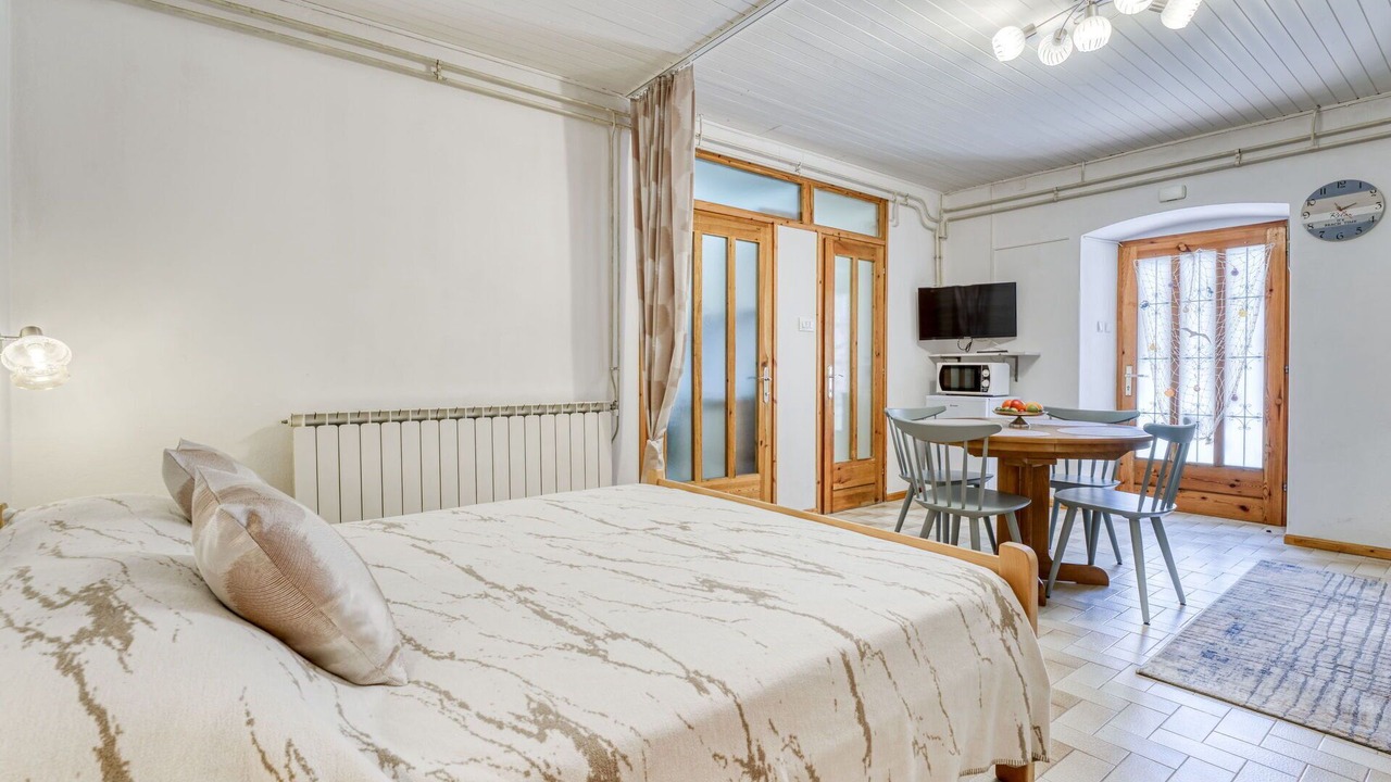 Photo of Bedroom in Ika