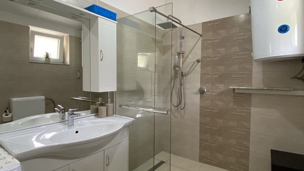 Photo of Bathroom in Liganj