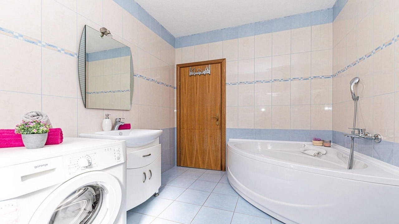 Photo of Bathroom in Rudine