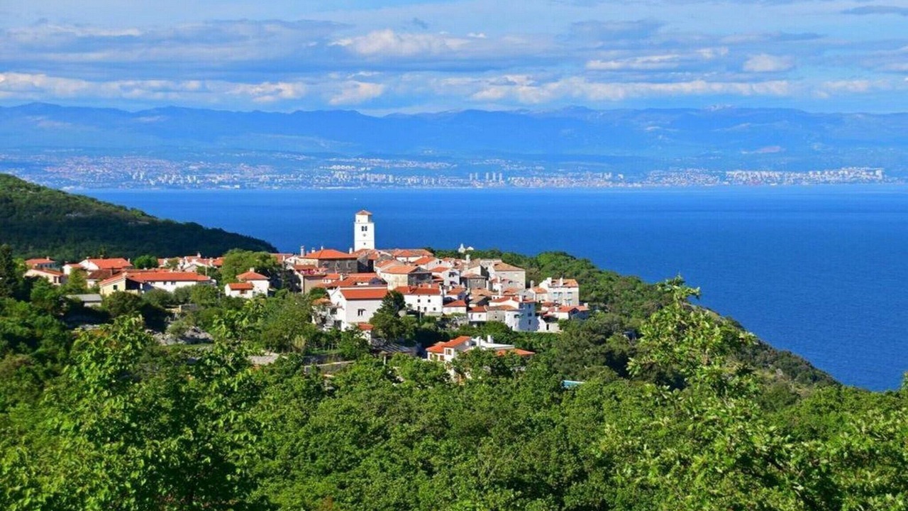 Photo of Outdoor in Martina