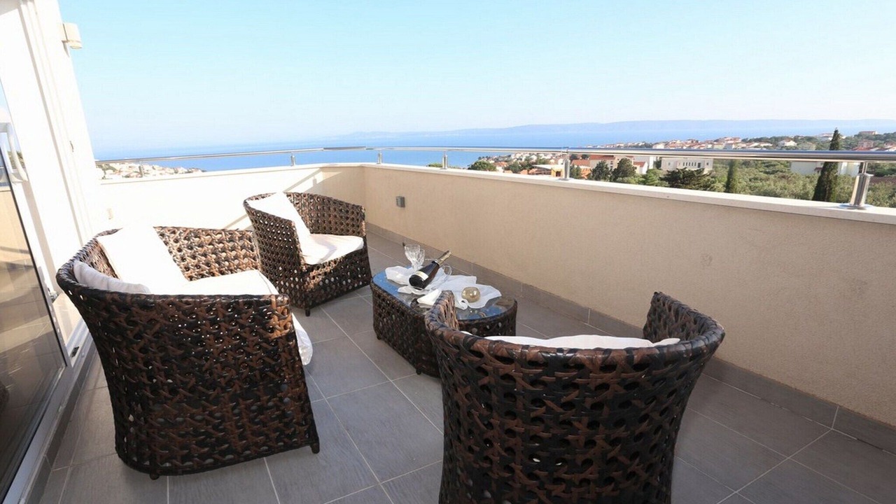 Photo of Patio Balcony in Okrug Gornji