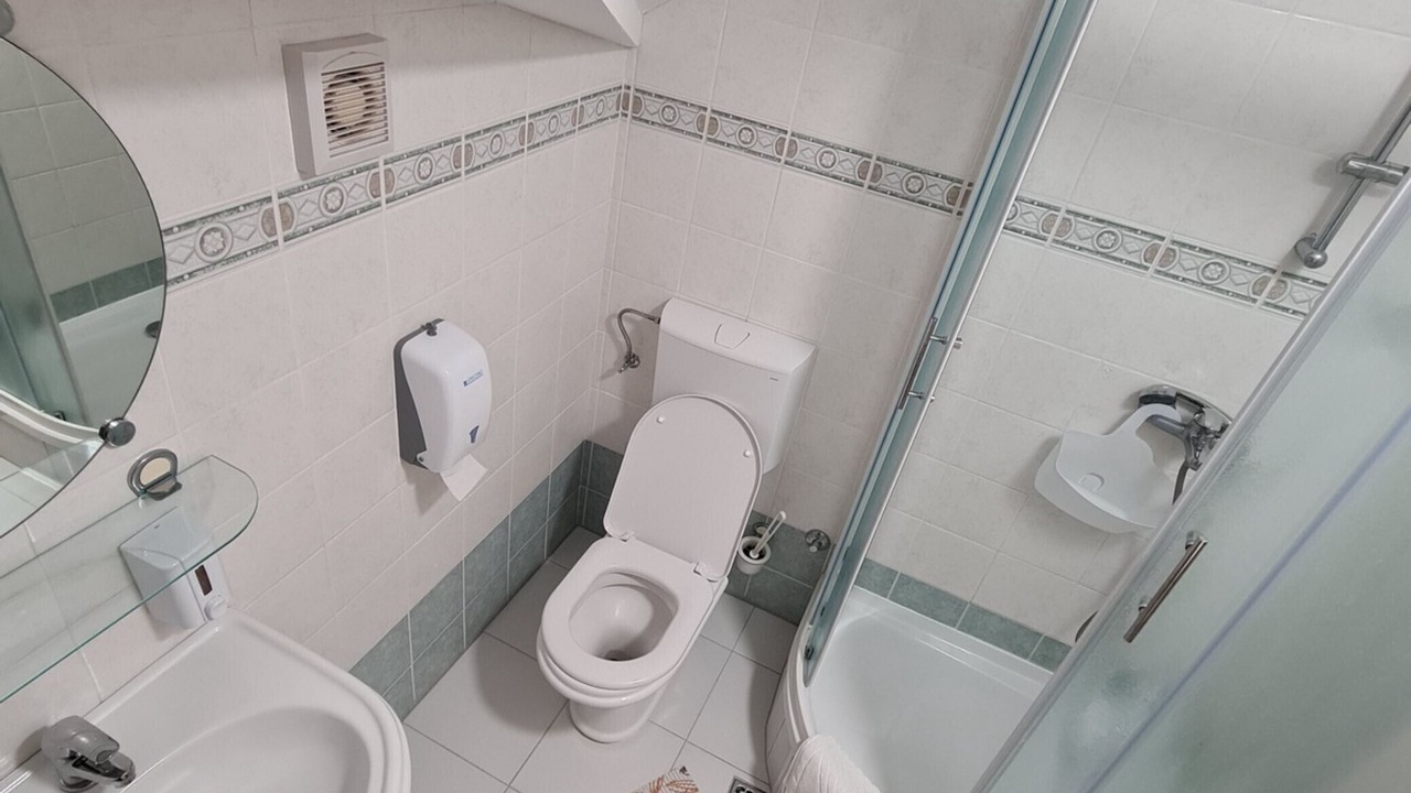 Photo of Bathroom in Brist
