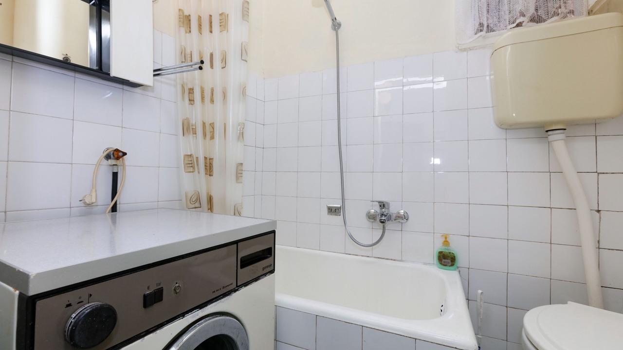 Photo of Bathroom in Grad