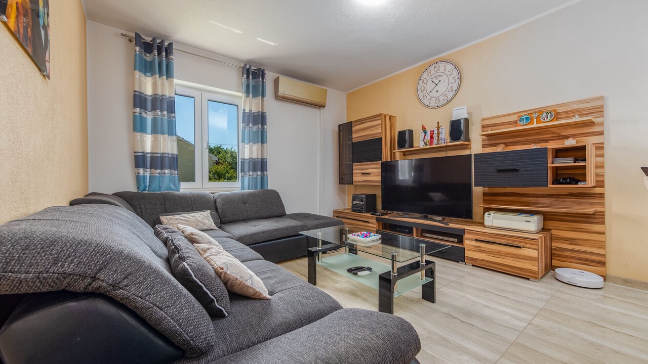 Photo of Livingroom in Pristeg