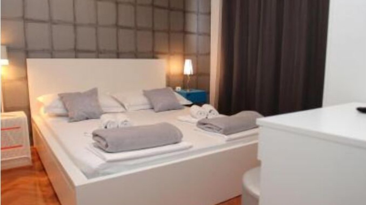 Photo of Bedroom in Molunat