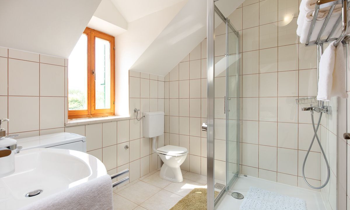 Photo of Bathroom in Praznica