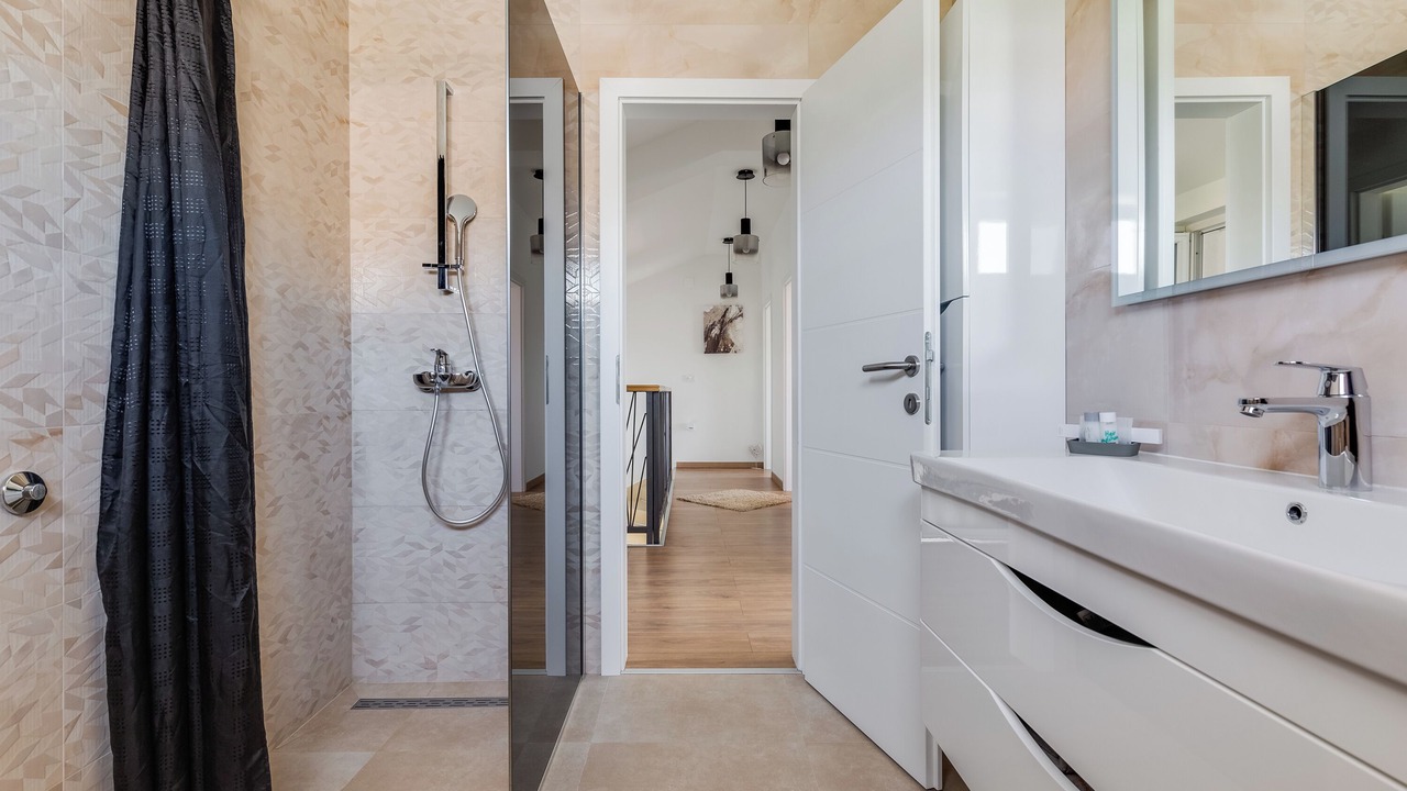 Photo of Bathroom in Kakma
