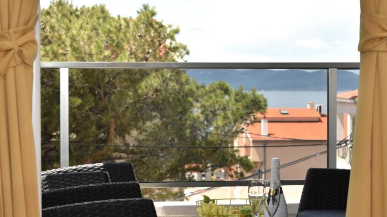 Photo of Patio Balcony in Bidol