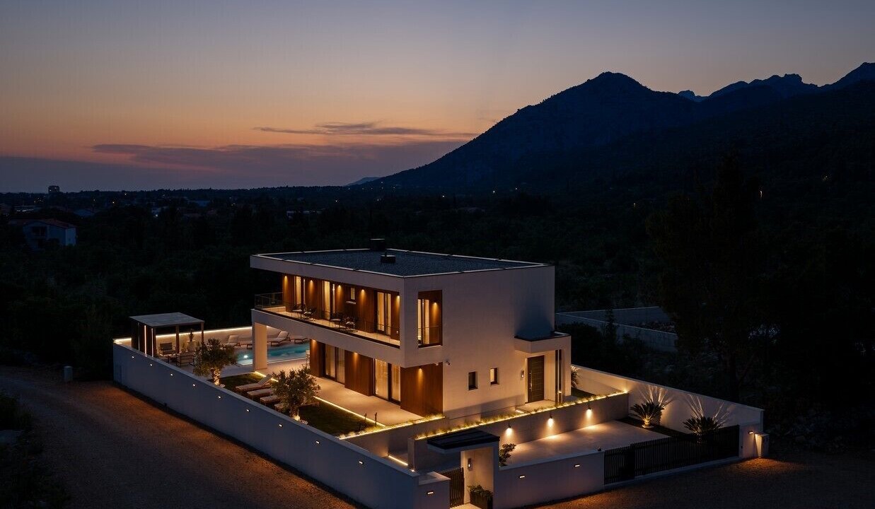 Photo of Outdoor in Seline