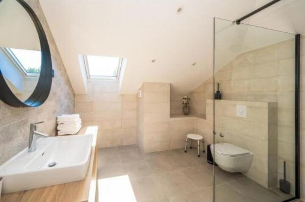 Photo of Bathroom in Komiza