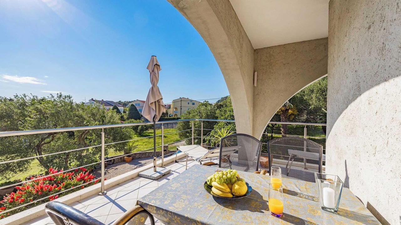 Photo of Patio Balcony in Banjol
