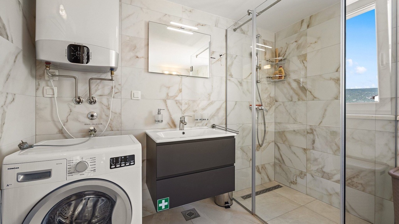 Photo of Bathroom in Cres