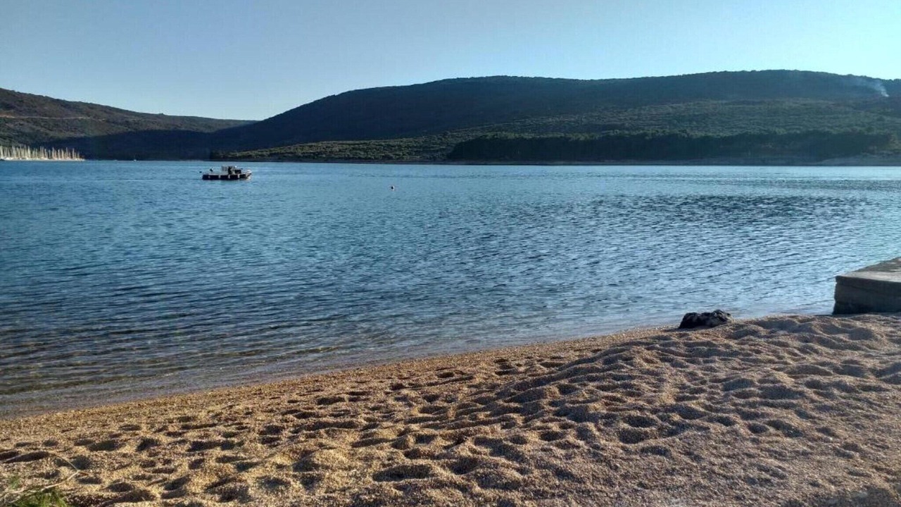 Photo of Others in Cres