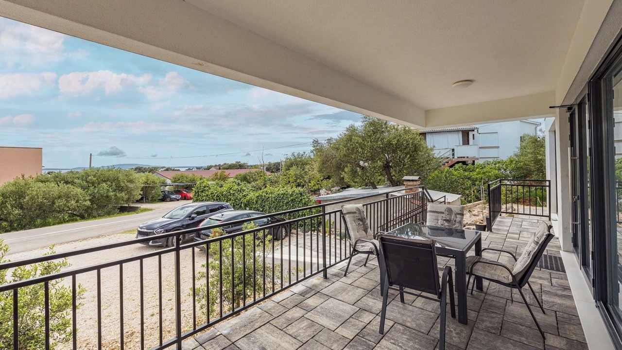 Photo of Patio Balcony in Banjol