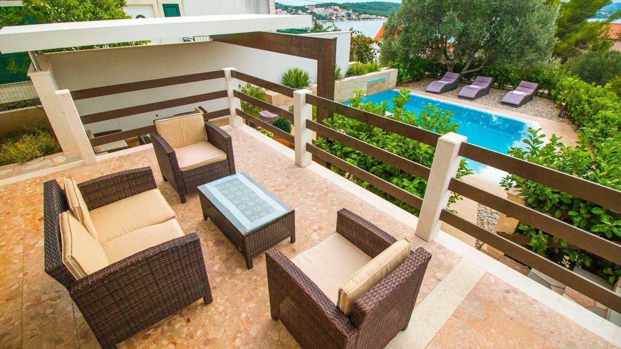 Photo of Patio Balcony in Okrug Gornji
