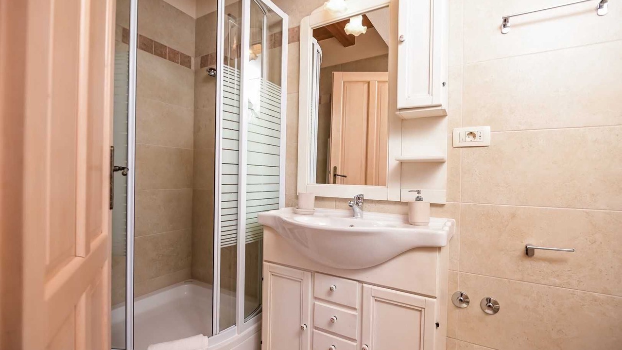 Photo of Bathroom in Kras