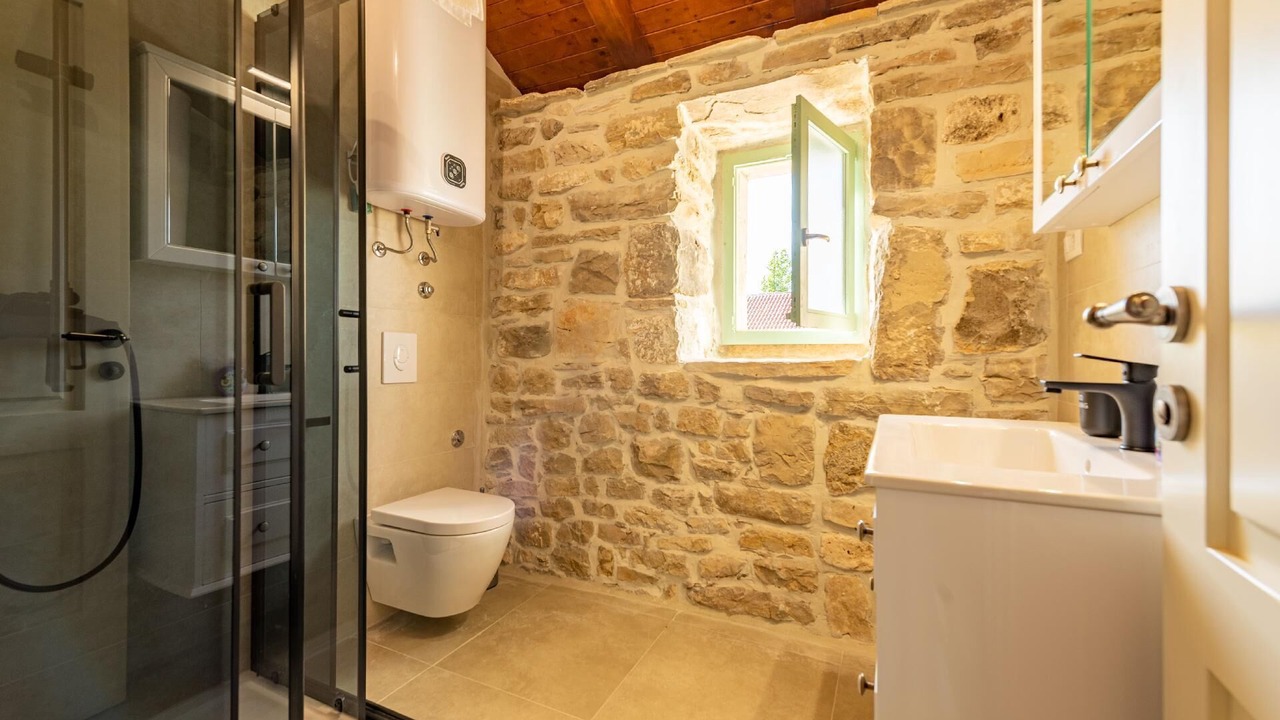 Photo of Bathroom in Pristeg
