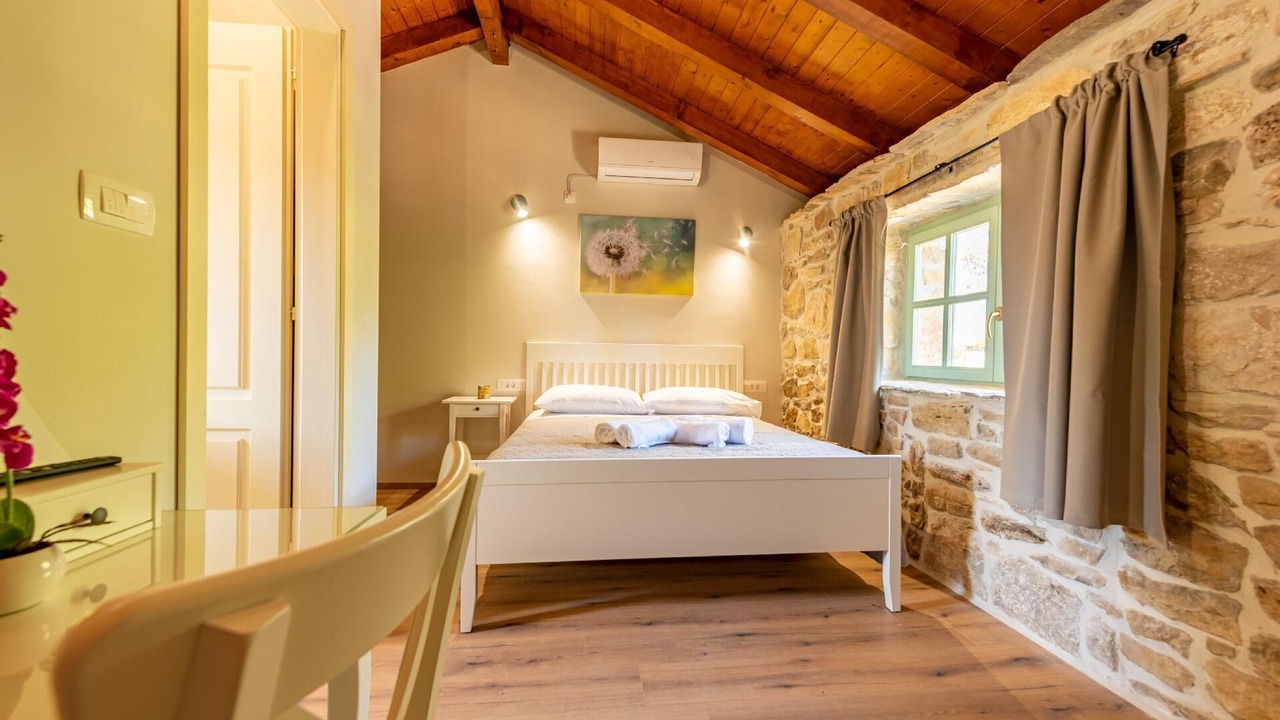 Photo of Bedroom in Pristeg