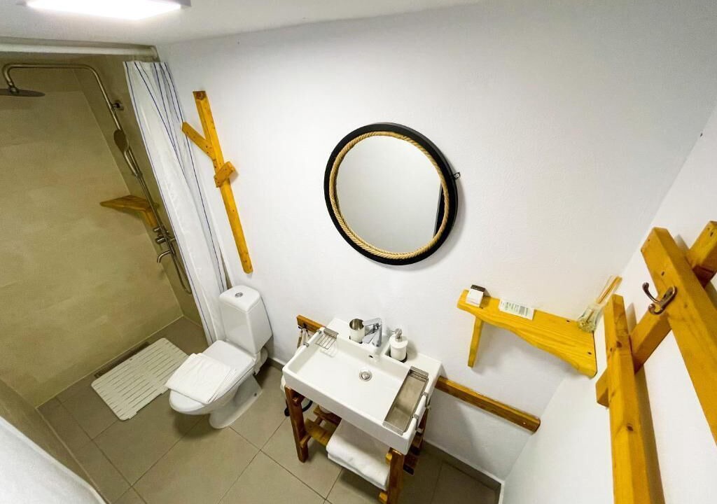 Photo of Bathroom in Plopul