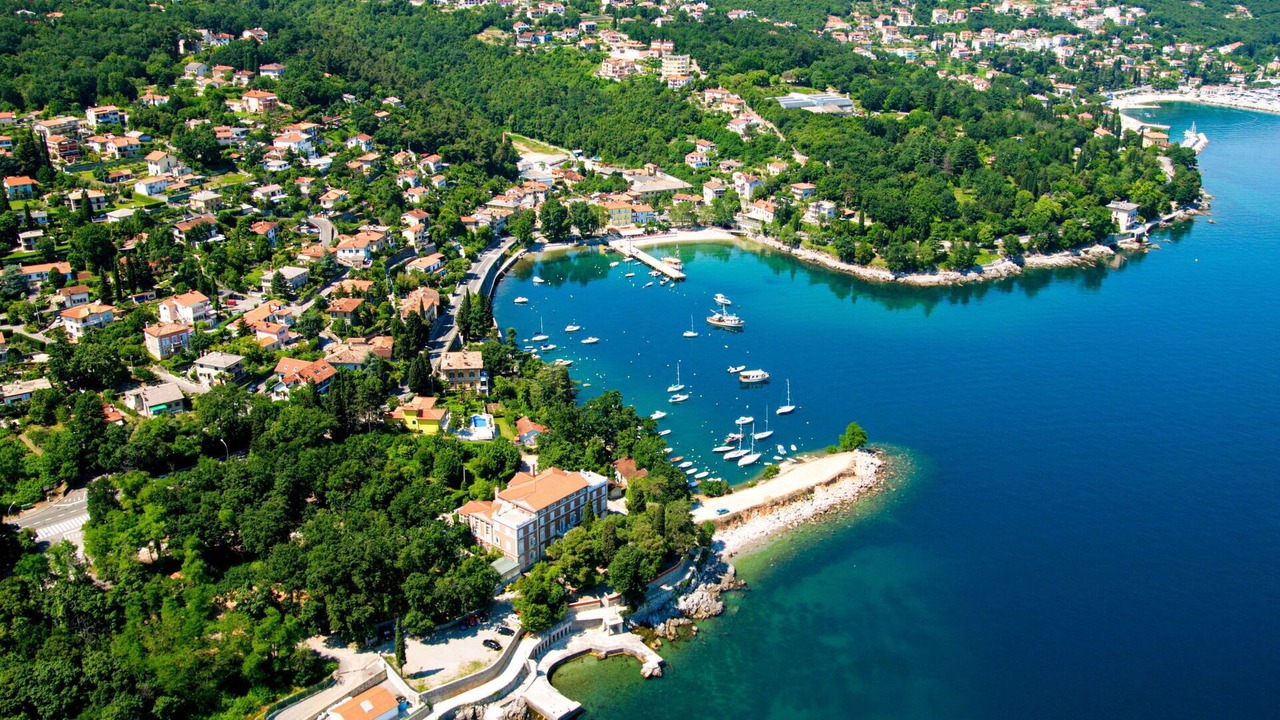 Photo of Outdoor in Ika