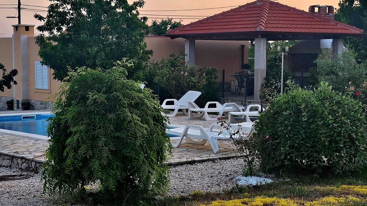 Photo of Outdoor in Unesic