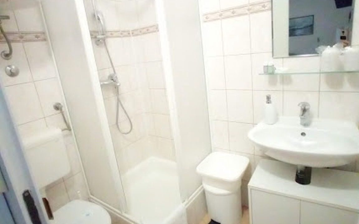 Photo of Bathroom in Istok
