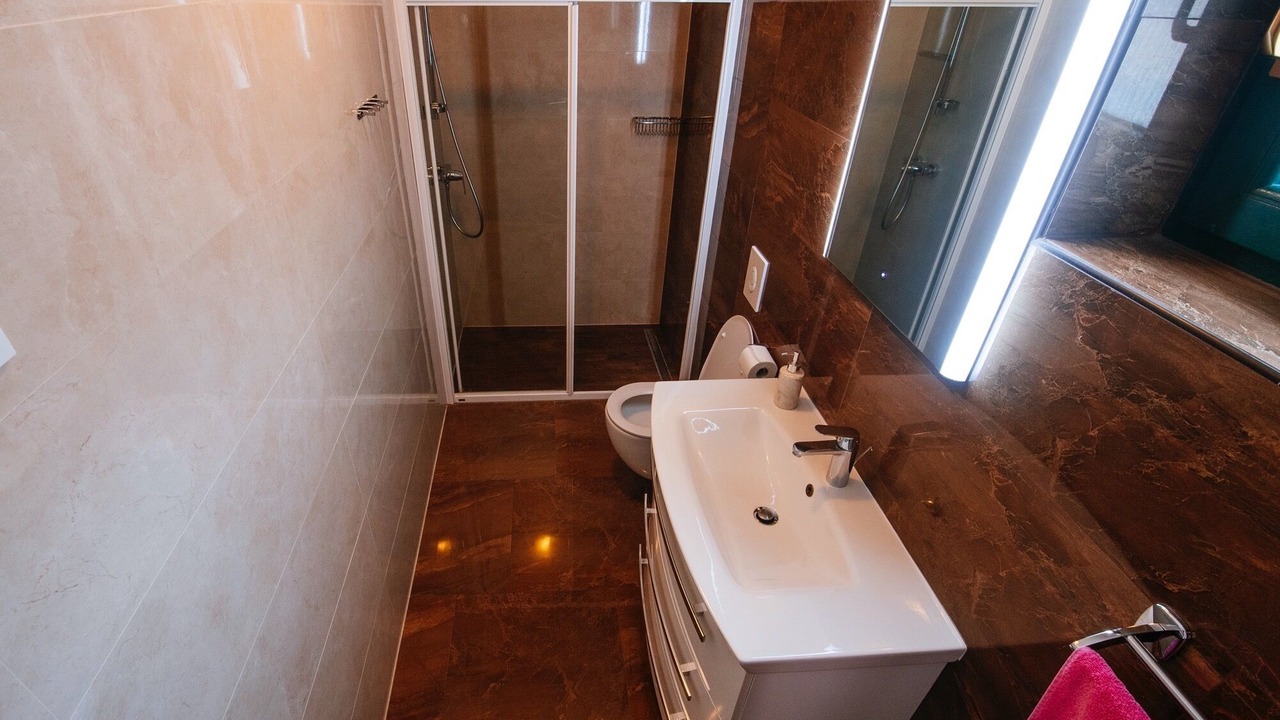 Photo of Bathroom in Mali Iz