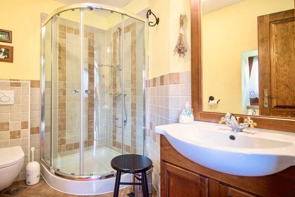 Photo of Bathroom in Robidisce