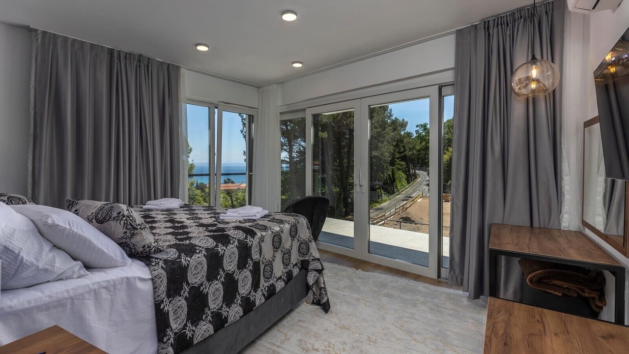 Photo of Bedroom in Obrs